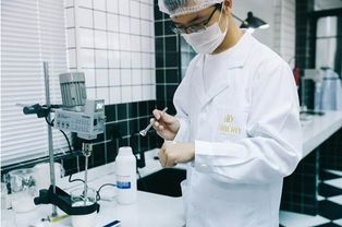 探訪法伯麗合作工廠 以嚴苛標準打造值得信賴的化妝品
